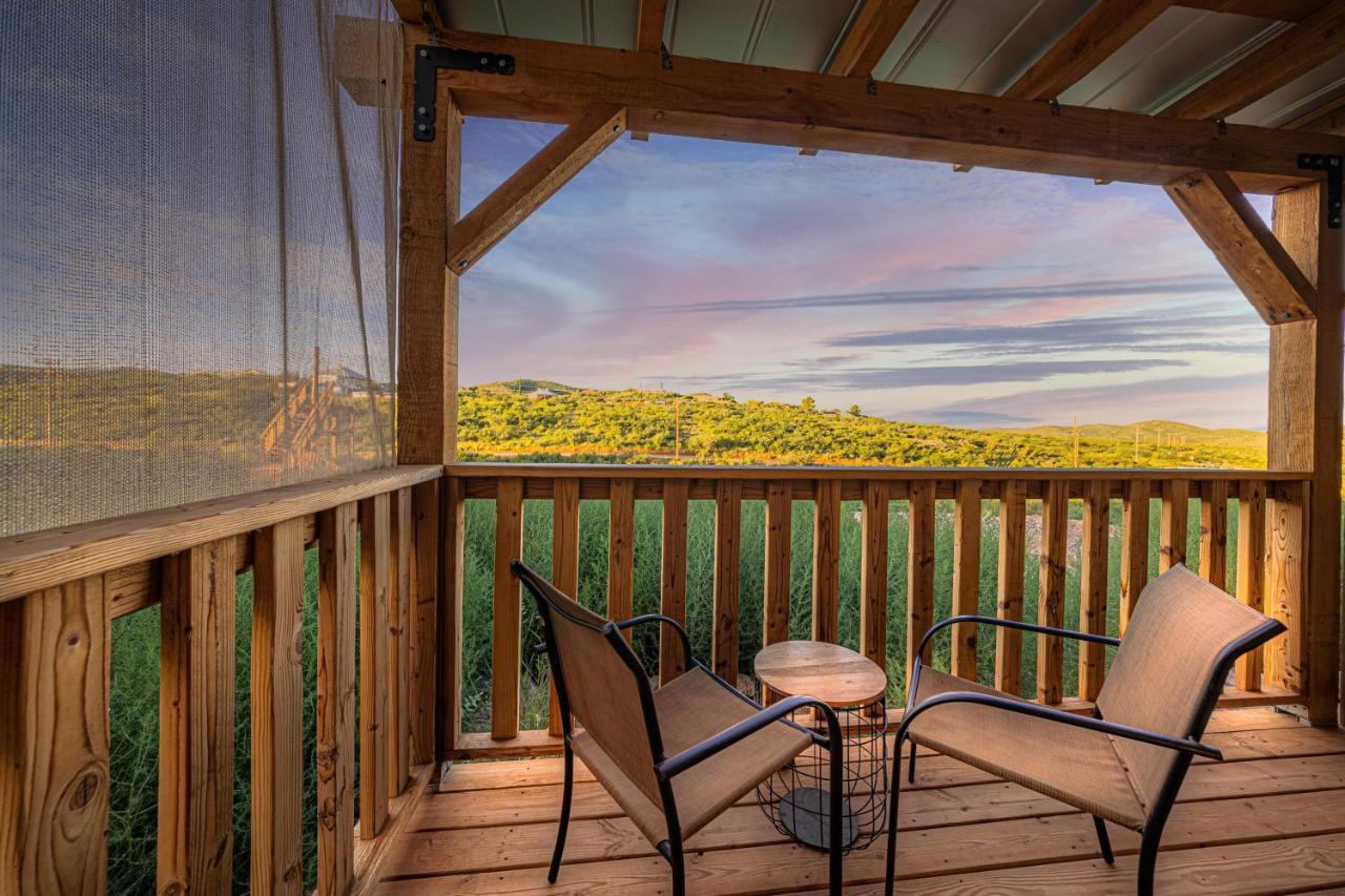 Miners Cabin #4 - King Bed - Private Balcony With Views ทูมสโตน ภายนอก รูปภาพ